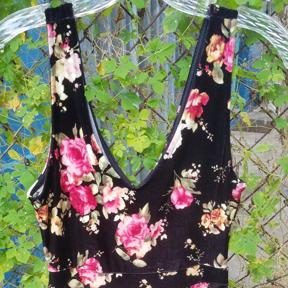 Forever 21 Velvet Floral Dress M